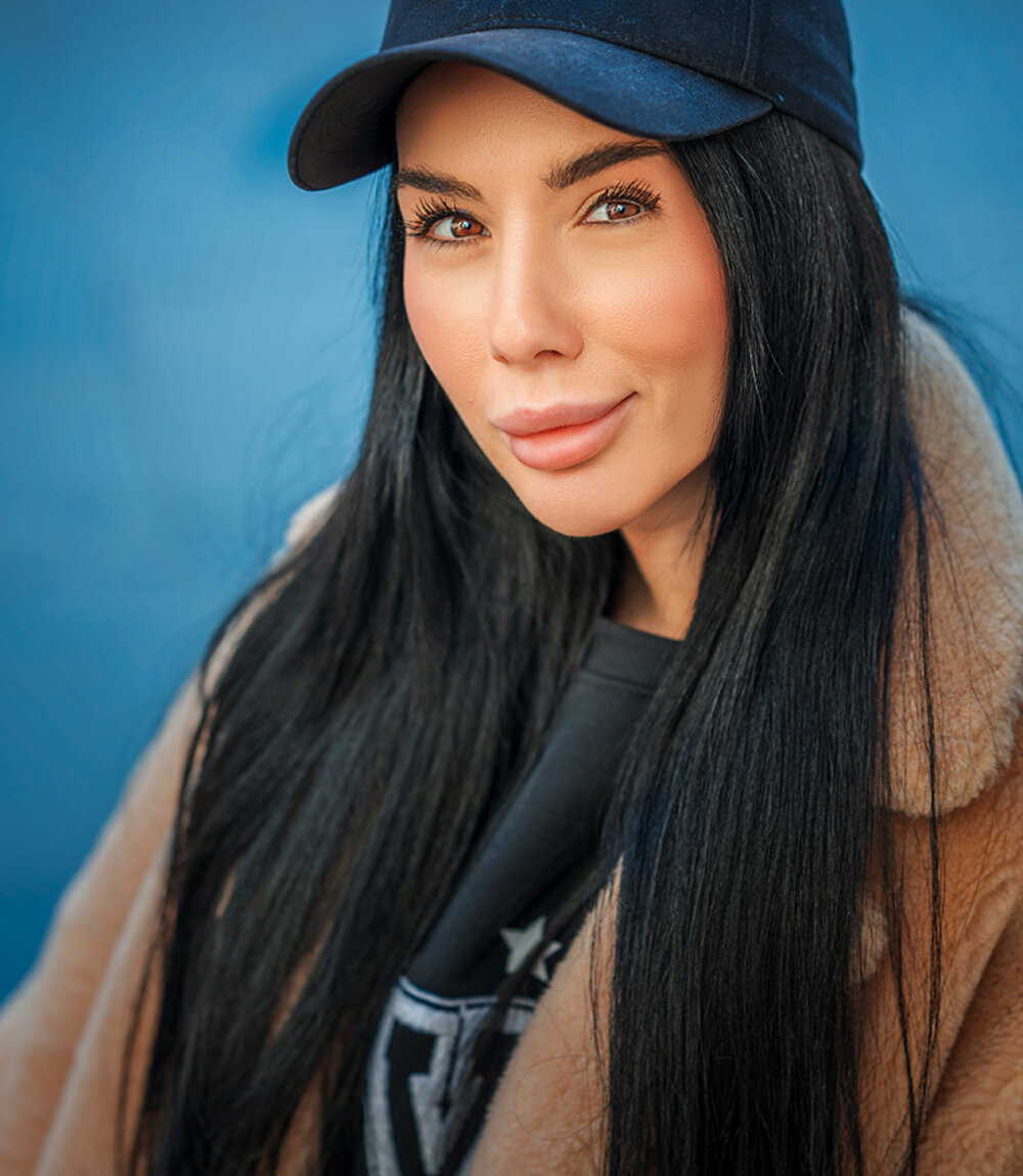 Cozy winter portrait session with cap and coat, Chicago